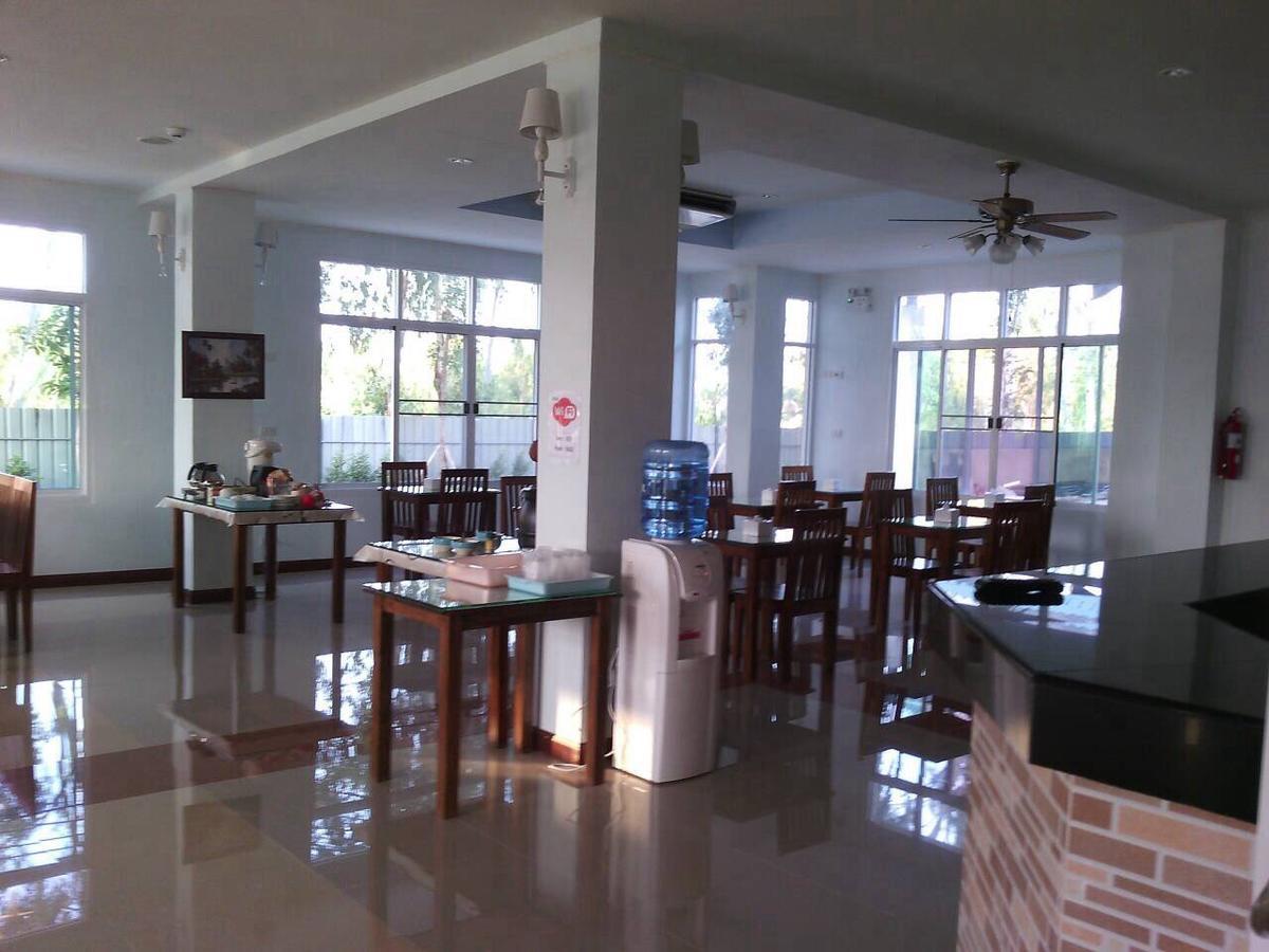 Отель Baan Duangkamol Пхитсанулок Экстерьер фото